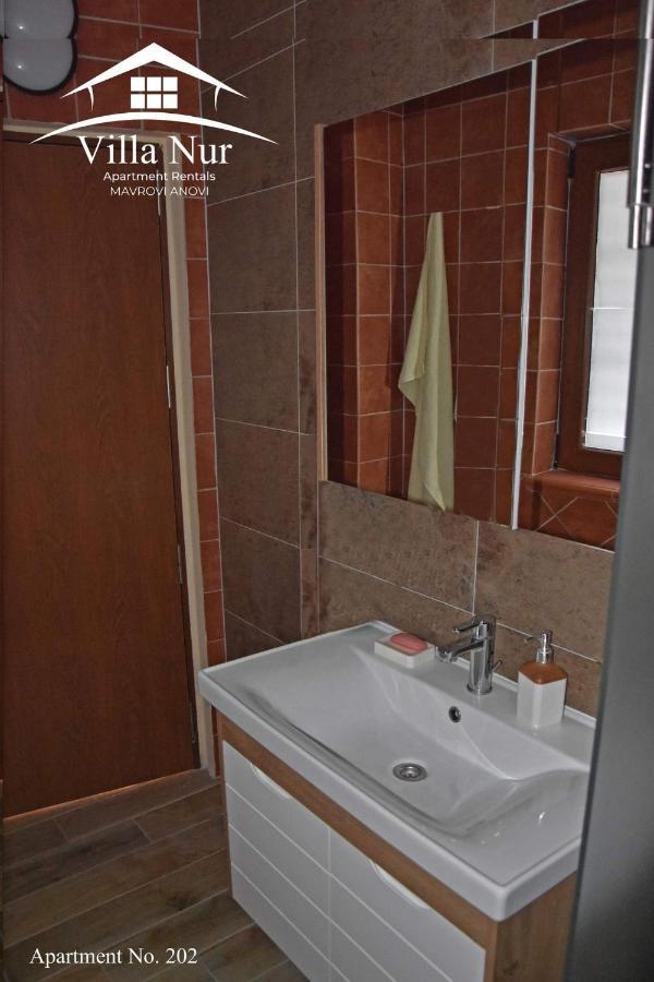 Mavrovi Anovi Villa Nur - Lake View Apartaments מראה חיצוני תמונה