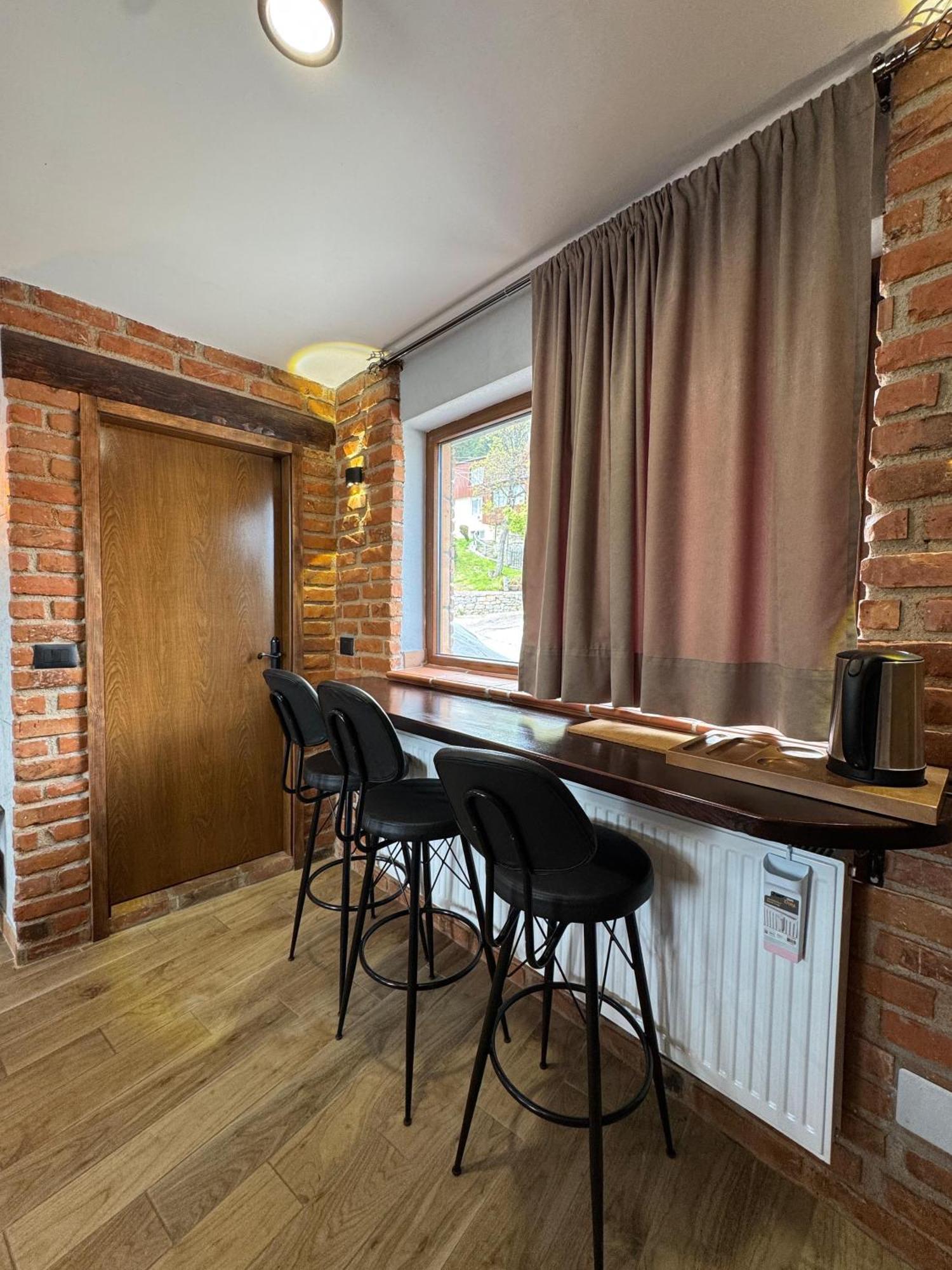 Mavrovi Anovi Villa Nur - Lake View Apartaments מראה חיצוני תמונה